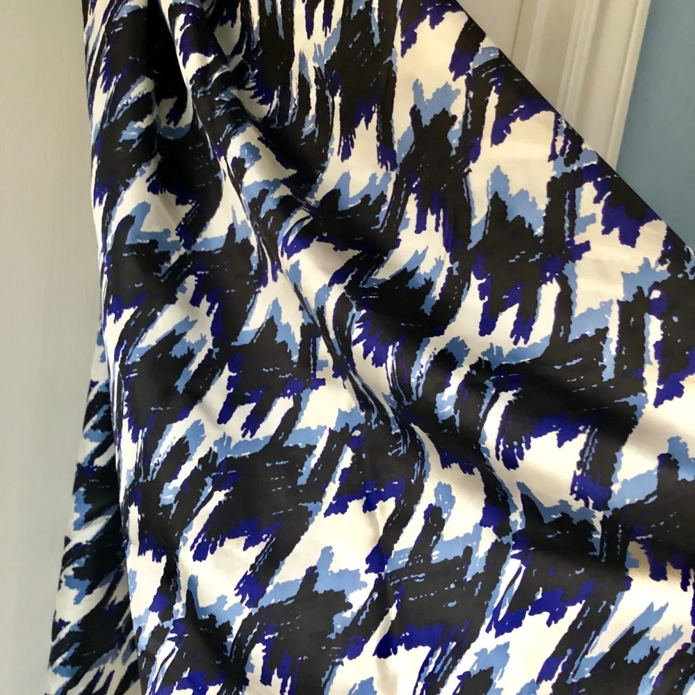 Banana Republic Large 100% Silk Blue and White Printed Scarf